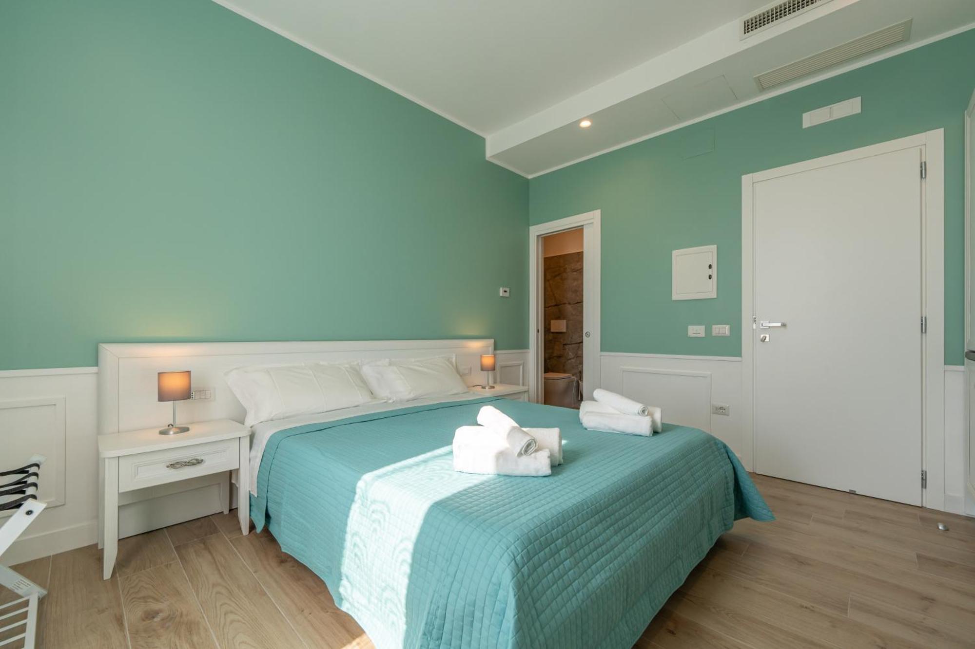 Daca Luxury Rooms 那不勒斯 外观 照片